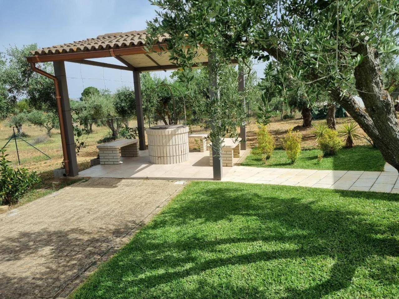 Accogliente Villa Con Piscina Caltagirone Eksteriør billede