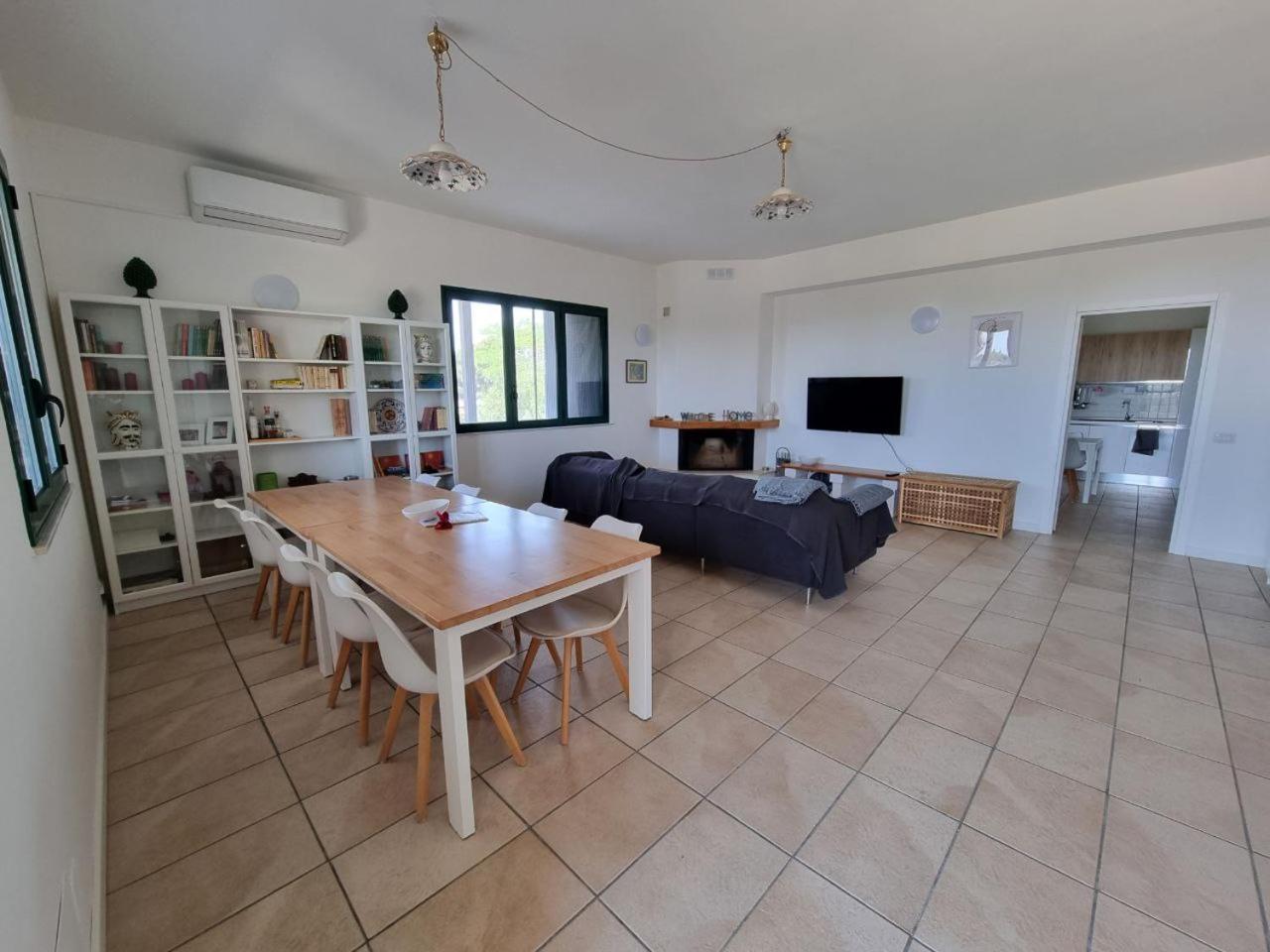 Accogliente Villa Con Piscina Caltagirone Eksteriør billede