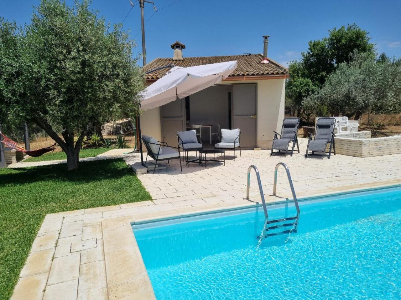 Accogliente Villa Con Piscina Caltagirone Eksteriør billede
