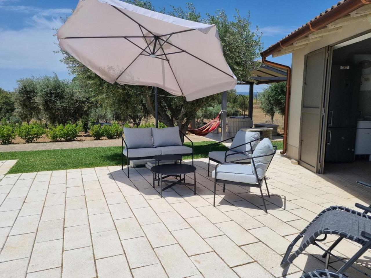 Accogliente Villa Con Piscina Caltagirone Eksteriør billede